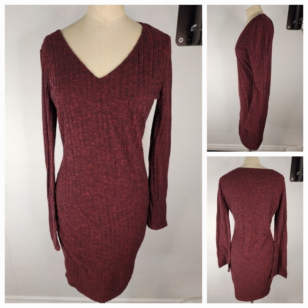 Lulu's Sz L Sleek Bodycon Dress Bell Sleeves Rib Knit Stretch  Lined DD2850